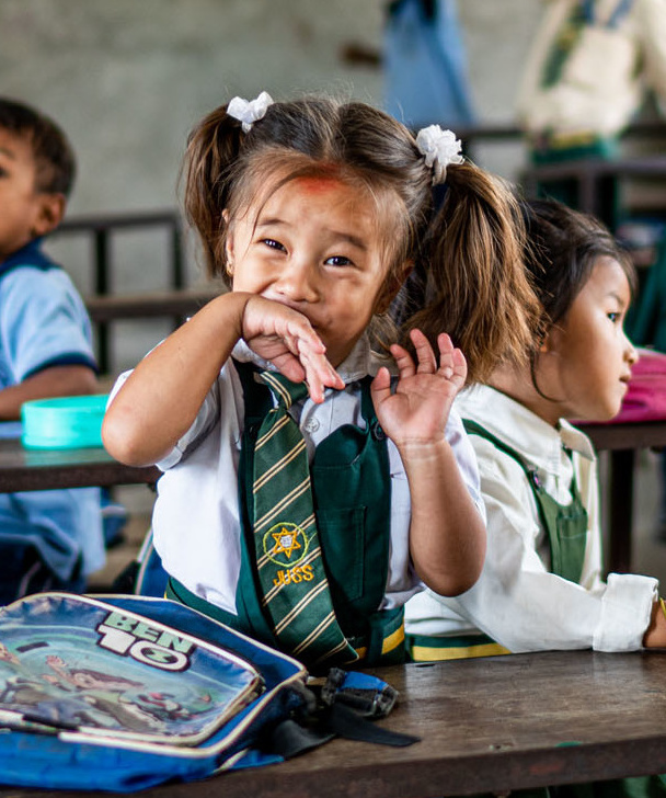 Lapsia koulussa Nepalissa.